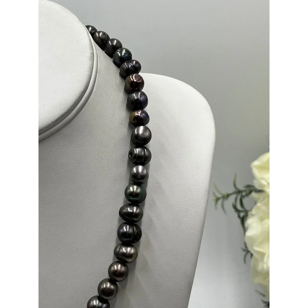 The Unbranded Brand these pearls
